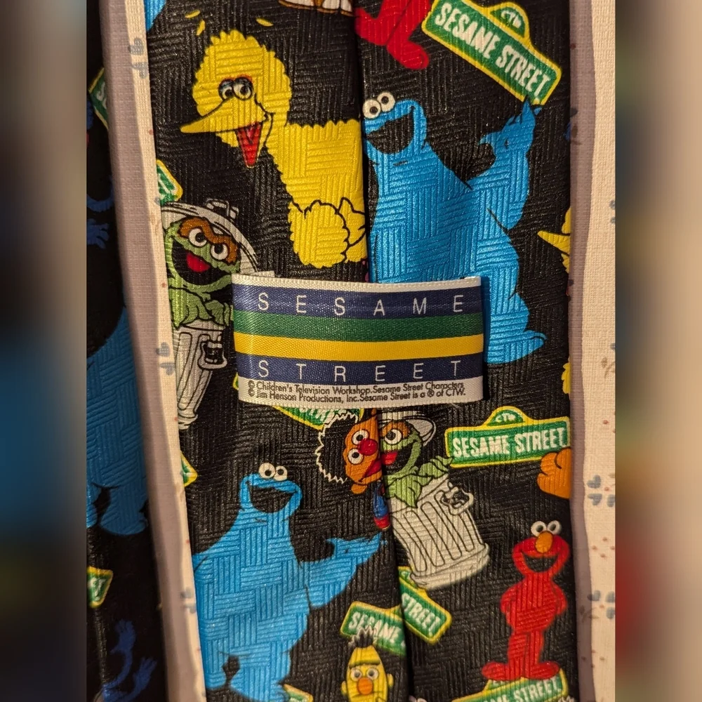 Sesame Street Colorful Character Print Tie Grover Oscar Big Bird Elmo Cookie